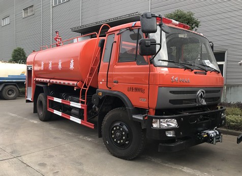 國五四驅(qū)消防灑水車圖片