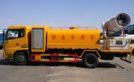 多功能灑水車參數(shù)_12方東風(fēng)天錦農(nóng)藥噴灑車廠家價格4