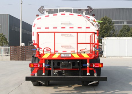15方東風(fēng)華神DV5純電動(dòng)灑水車_帝王環(huán)衛(wèi)牌HDW5180GPSEQBEV型純電動(dòng)綠化噴灑車